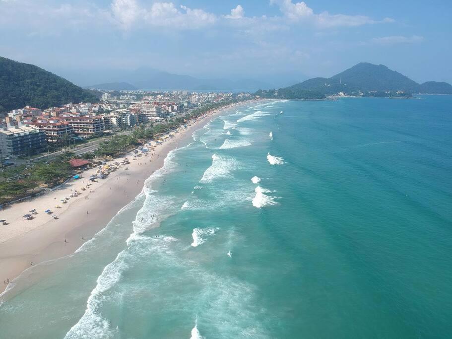 Em Frente A Praia Grande Ubatuba Bagian luar foto